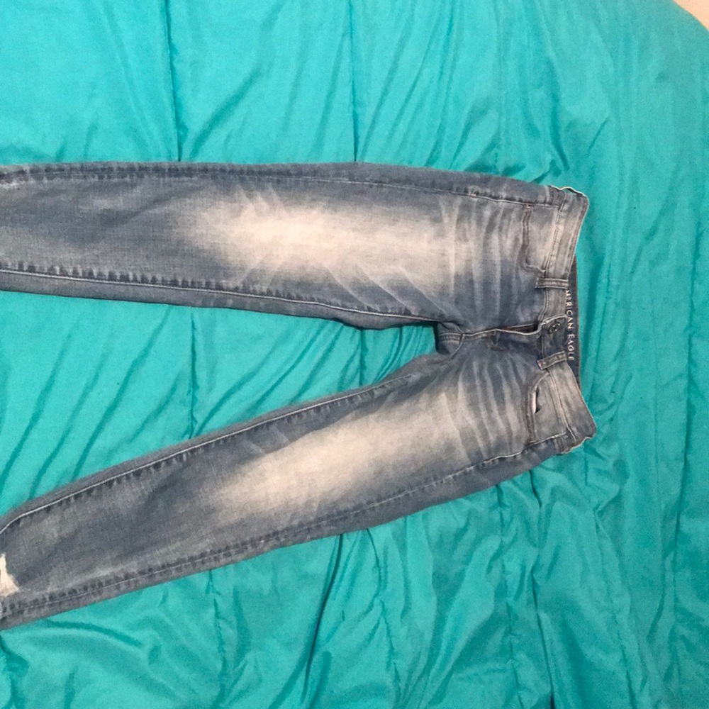 Light washed/blue denim jean from American Eagle